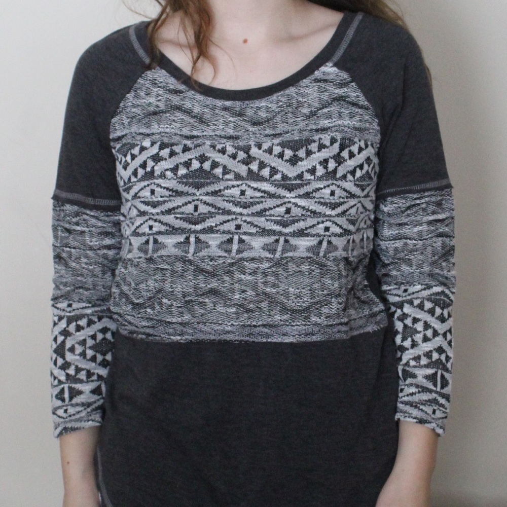 gray/black blouse